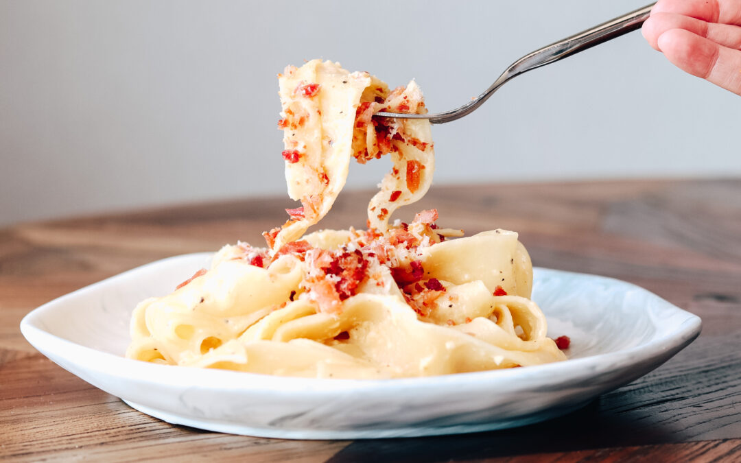Parpadelle Carbonara con Tocino Crocante