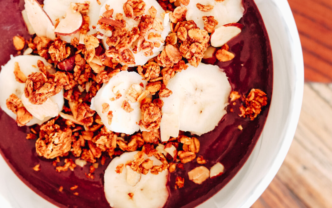 Bowl de Açaí con Granola de Carrot Cake