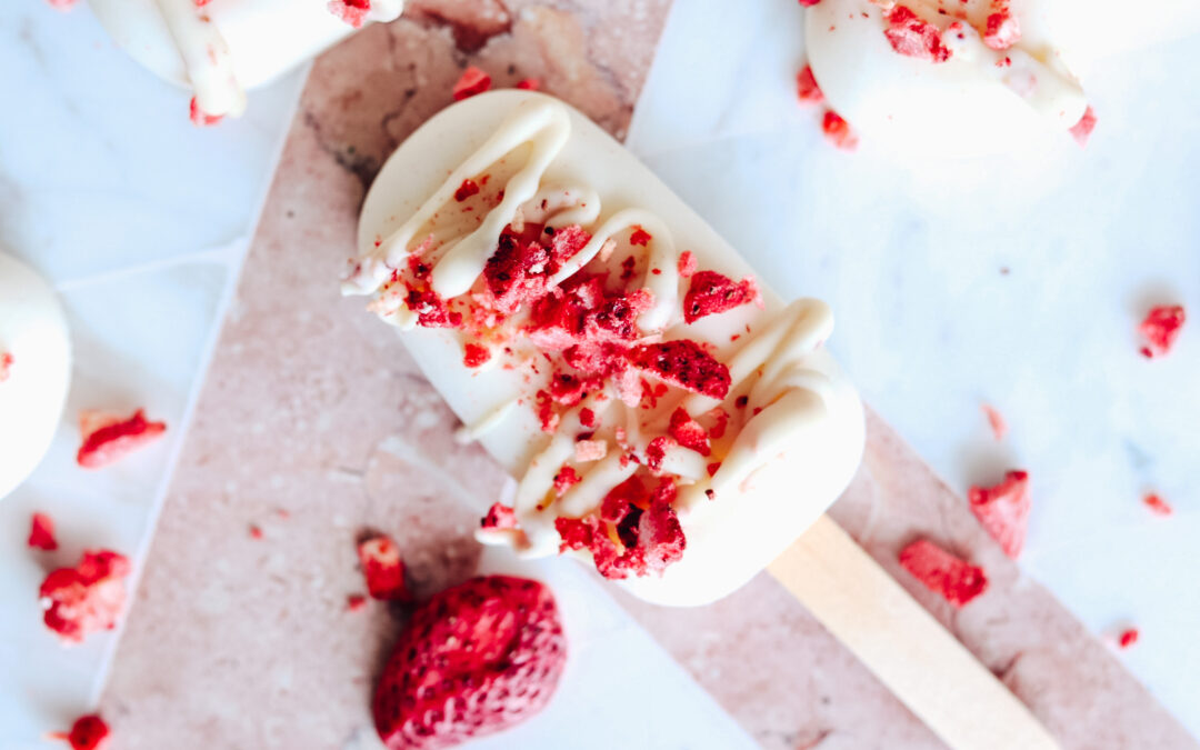 Delicioso y Fácil Helado de Yogurt y Fresa